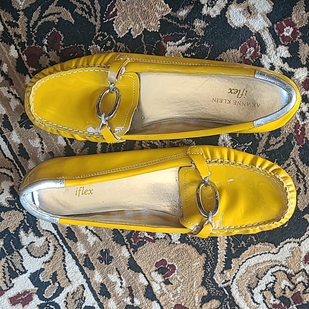 AKJALIA leather upper, man-made sole, Made in China NUB 9M